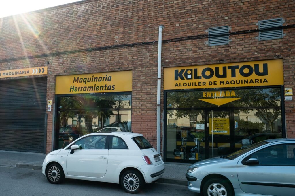 Agencia de alquiler de material de obra Kiloutou en Cornellà, Cataluña