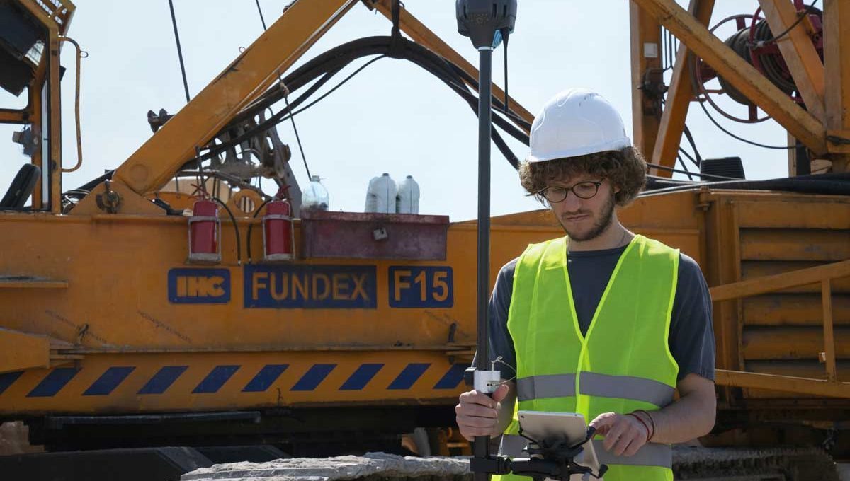 Materiales, herramientas y máquinas utilizadas en obras de construcción
