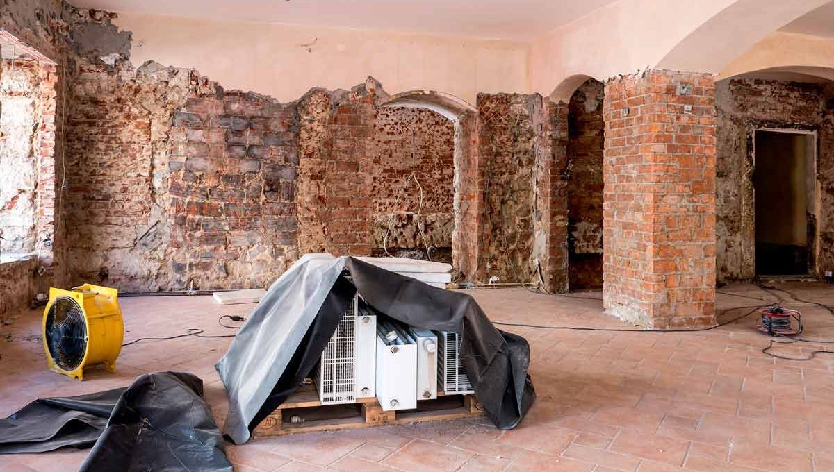 Humedad en la construcción: ¿Cómo secar efectivamente un edificio y acelerar el trabajo?