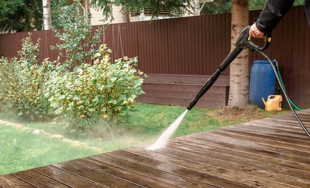 Limpieza de una terraza de madera: ¿cómo proceder?