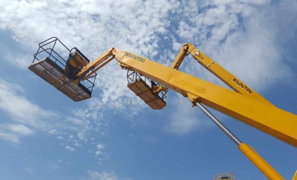 ¿Por qué alquilar una plataforma elevadora móvil?