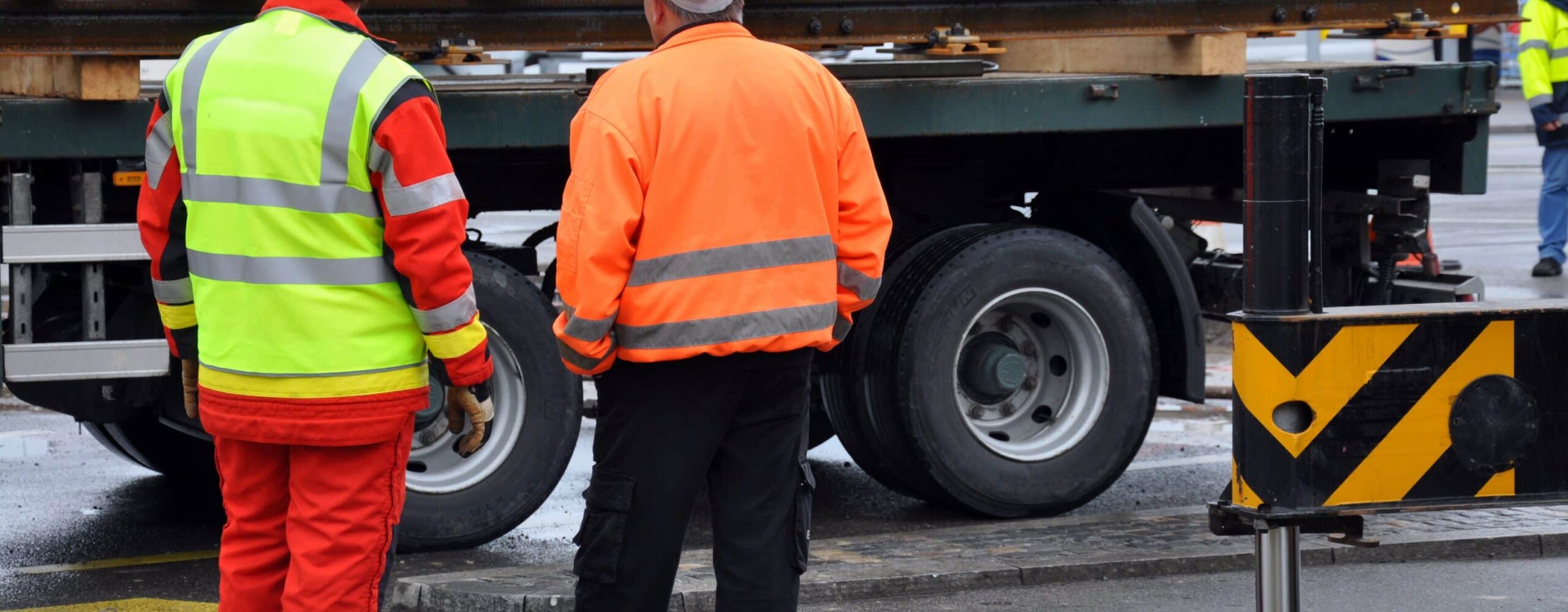 Baustelleneinrichtung Sicherheit & Logistik
