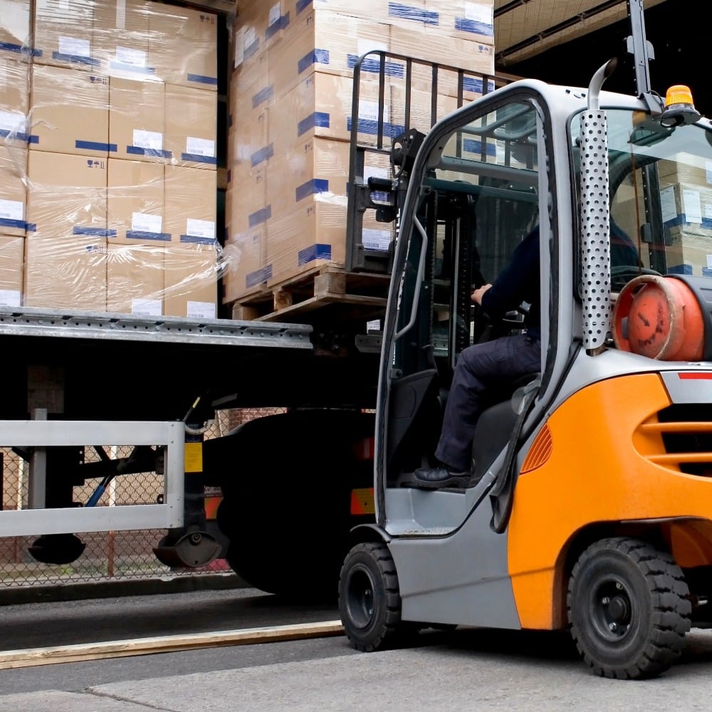 Gestione magazzino con carrello elevatore Kiloutou Italia