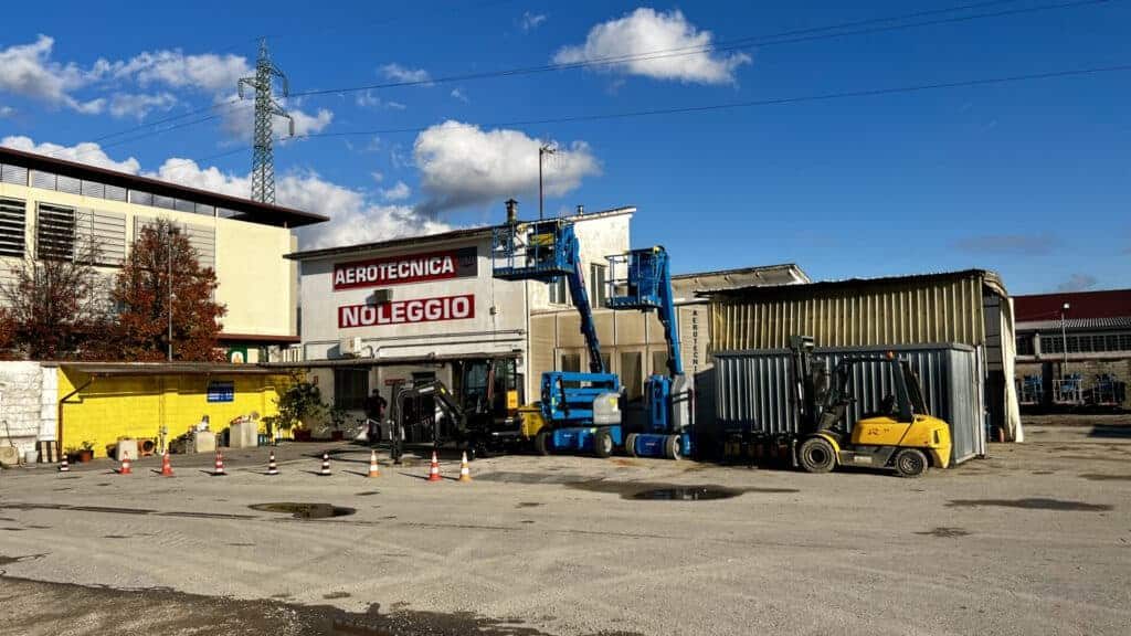 Il noleggiatore toscano Aerotecnica SPA entra nel gruppo Kiloutou. Prosegue l’espansione nel mercato italiano