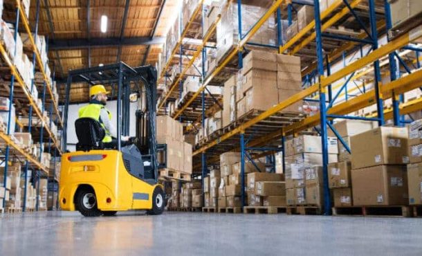 Lavorare in sicurezza con i carrelli elevatori