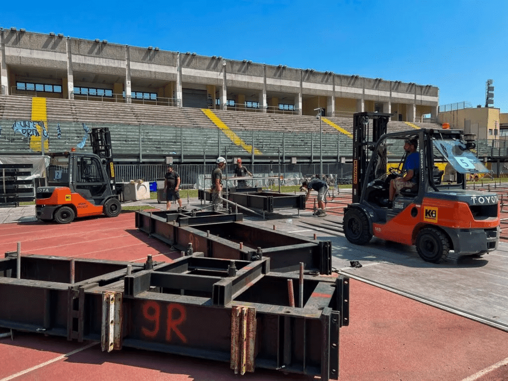 Noleggio piattaforme aeree per allestimento eventi: la soluzione ideale per ogni occasione