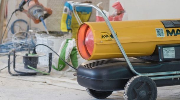 Jak skutecznie osuszyć budynek i przyspieszyć prace budowlane?