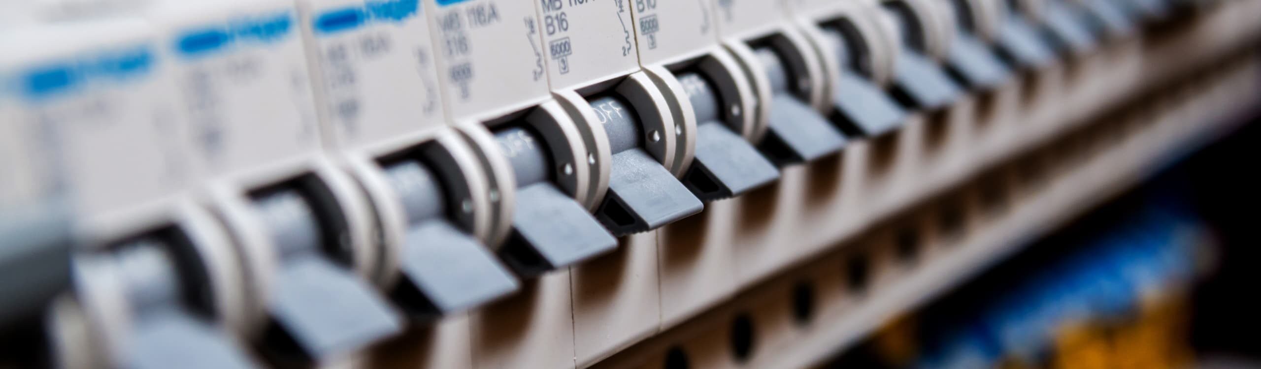 Rozdzielnia elektryczna trójfazowa
