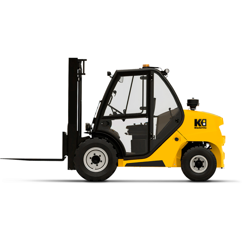 Wózek widłowy terenowy diesel – 3,30 m – 2,5 t