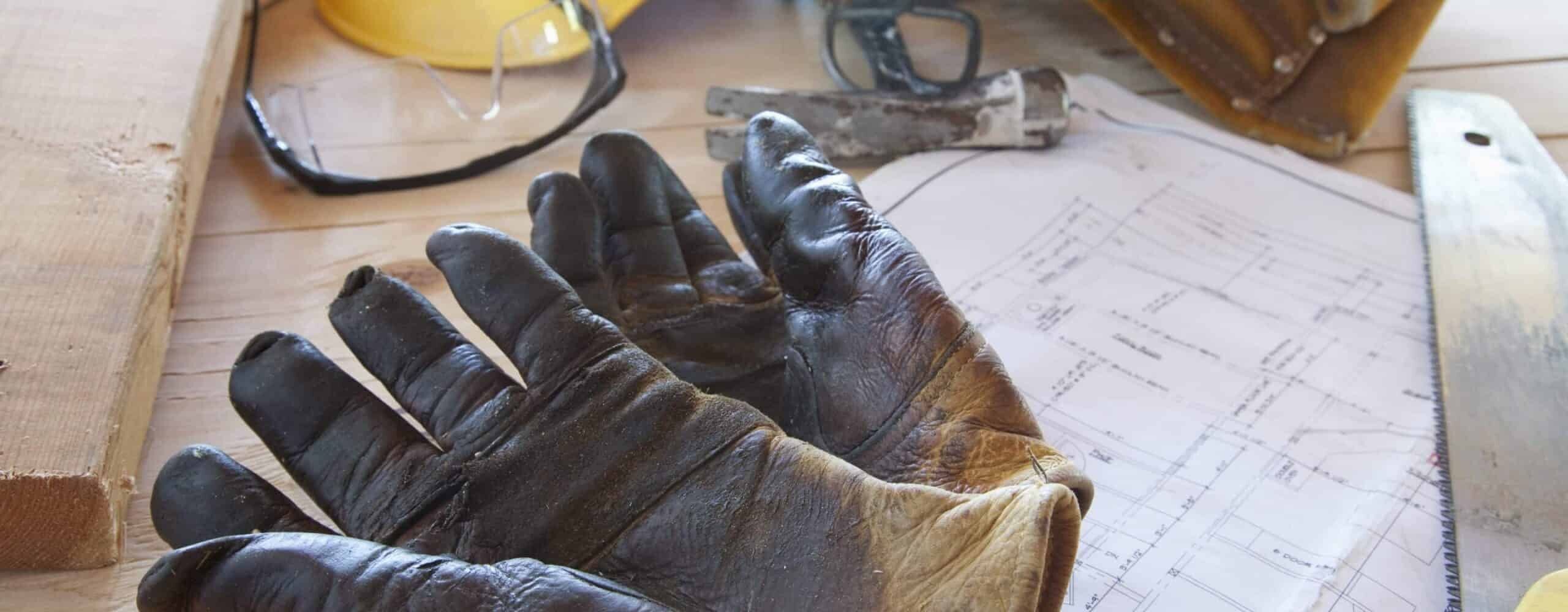 Wyburzenia i rozbiórki – jakiego sprzętu potrzebujesz?